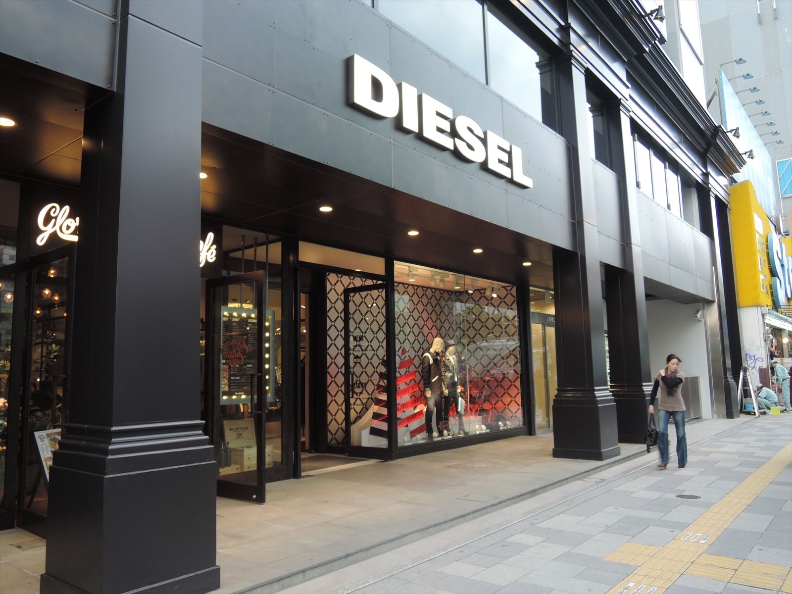 1階テナント：DIESELOSAKA