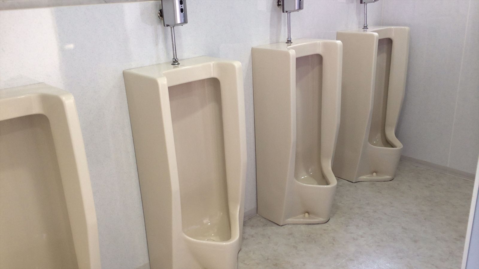 男性用トイレ