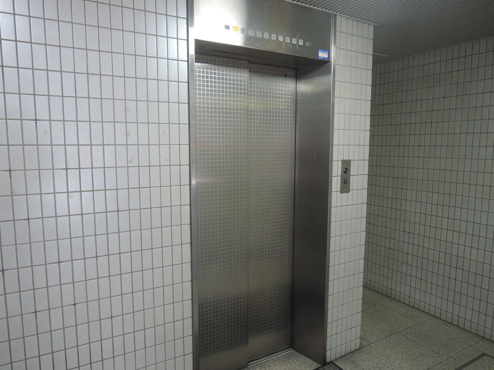 エレベーター