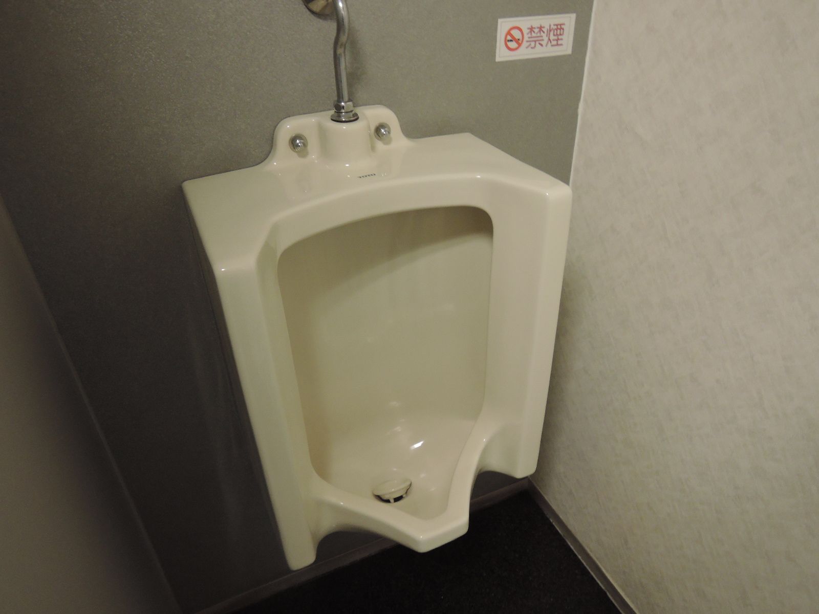 男性用トイレ