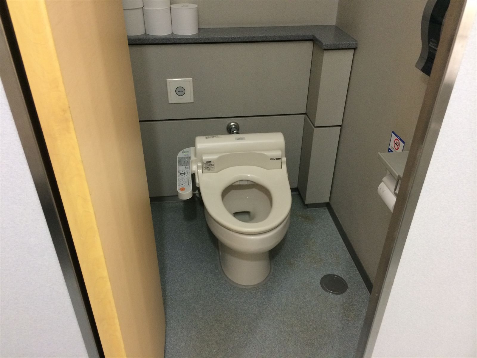 女性用トイレ
