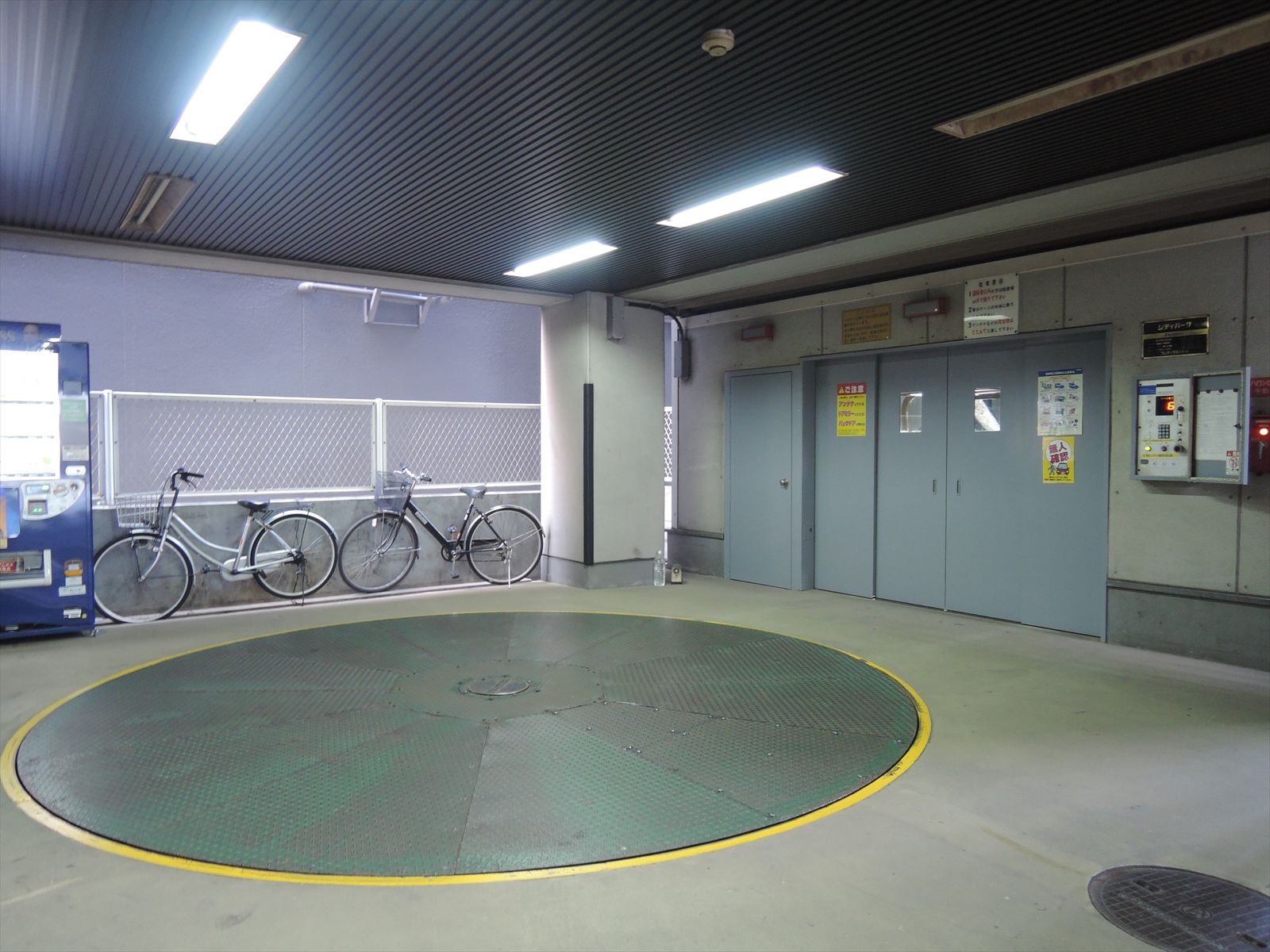 機械式駐車場完備