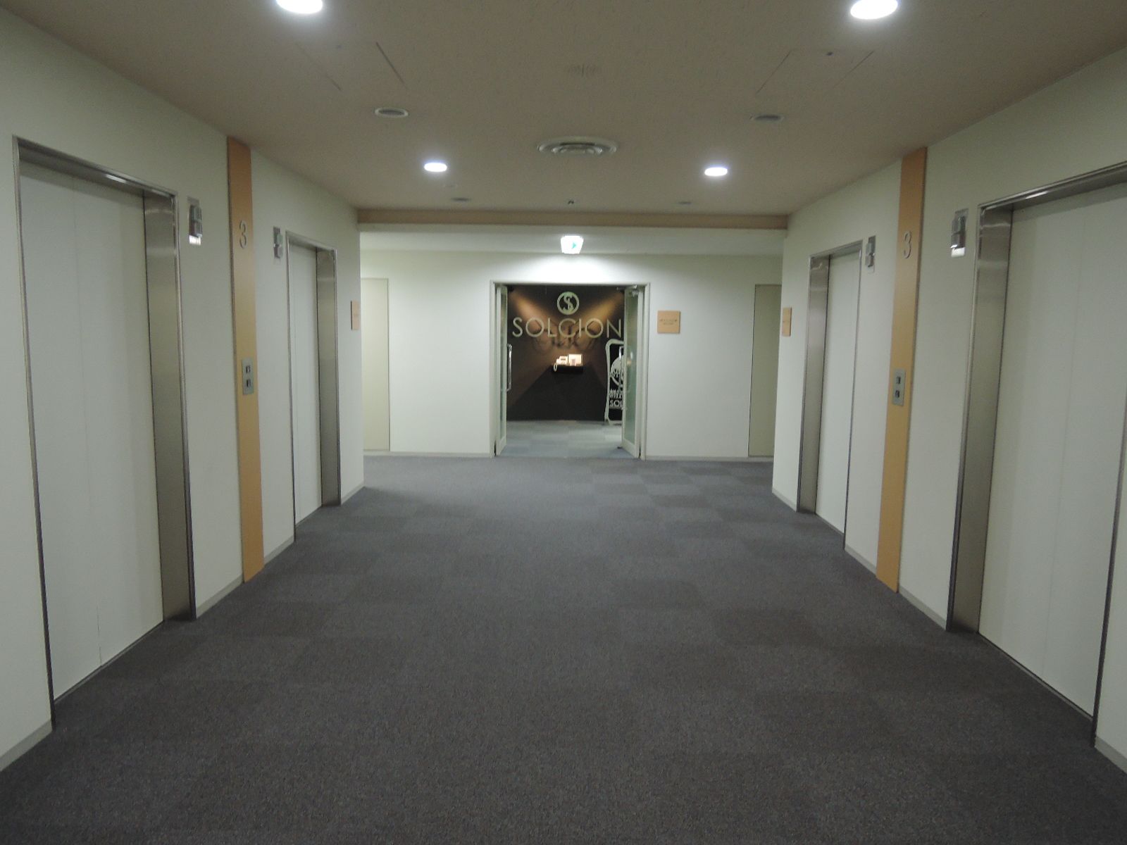 エレベーターホール