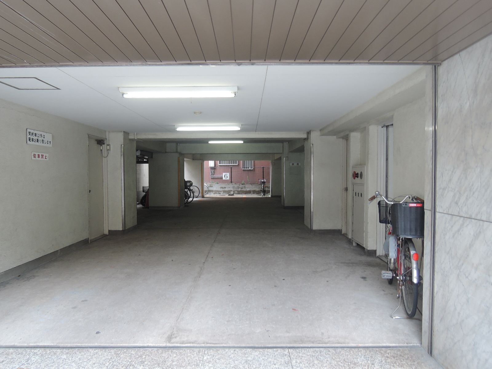 駐車場付