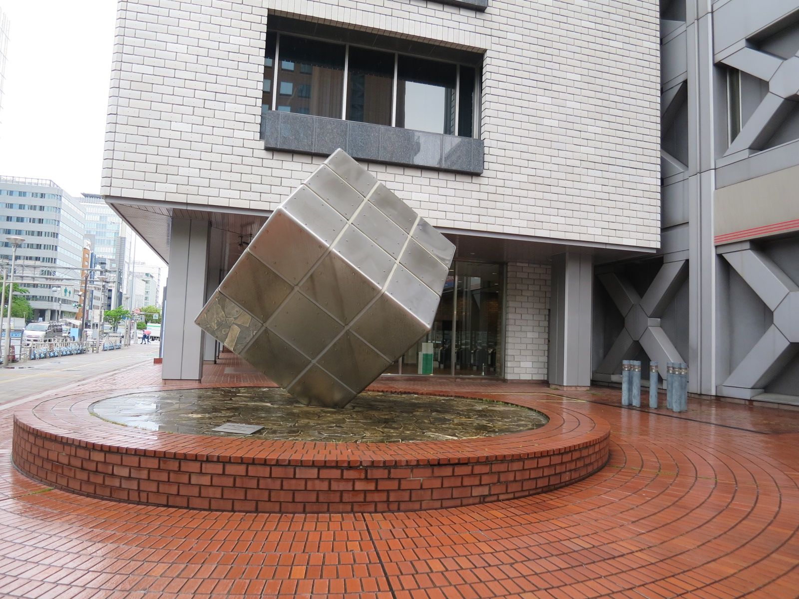 モニュメント