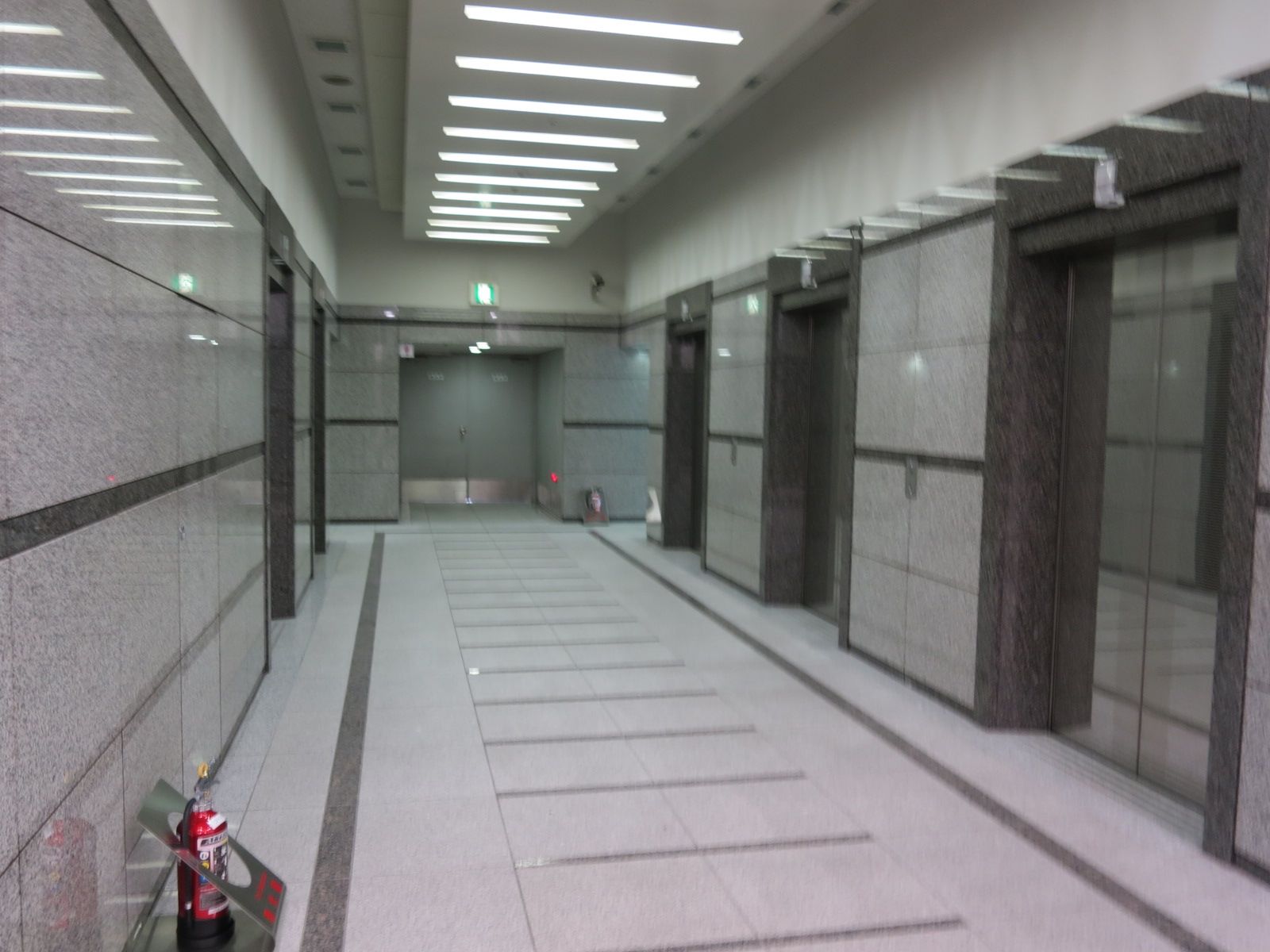 エレベーターホール