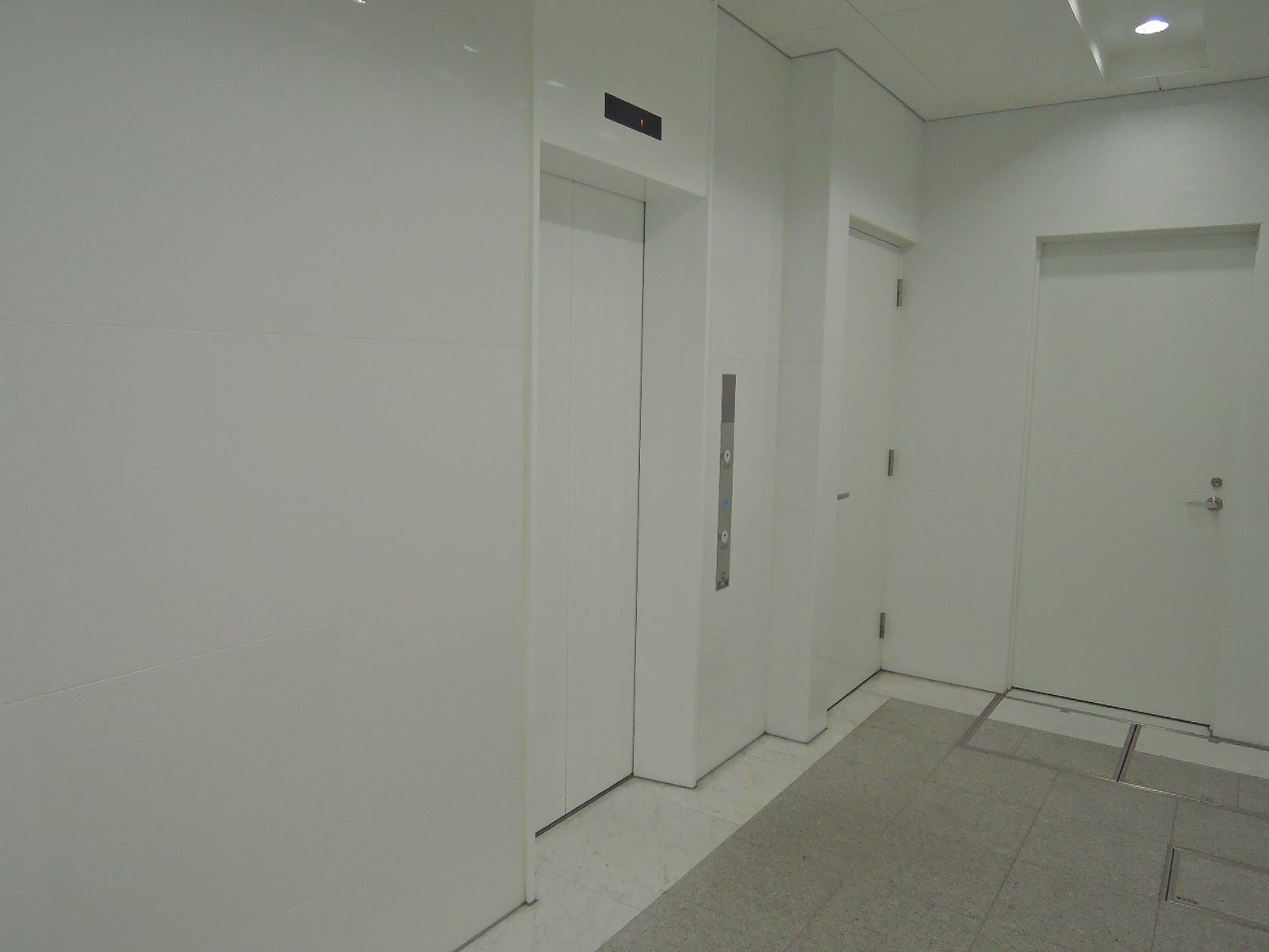 エレベーターホール