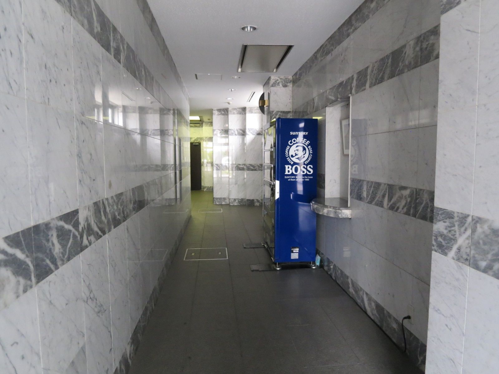 エントランスホール