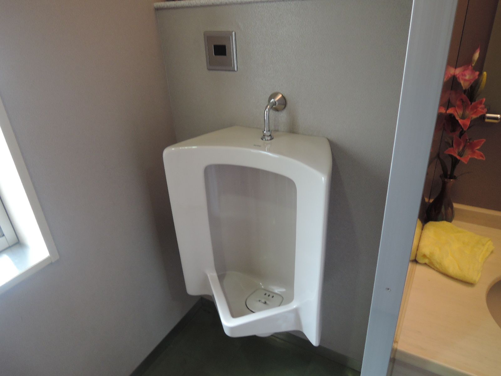 男性用トイレ