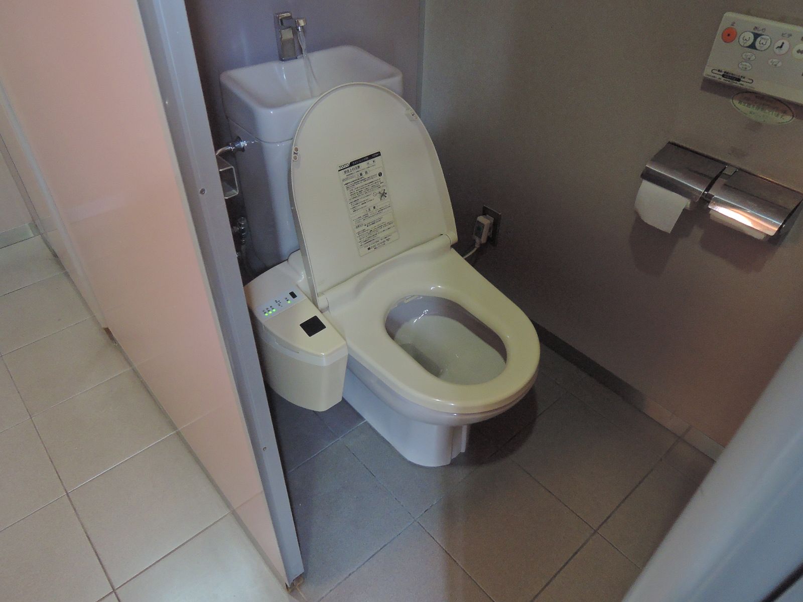 トイレ個室