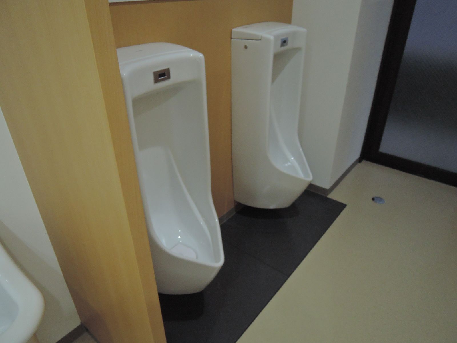 男性用トイレ