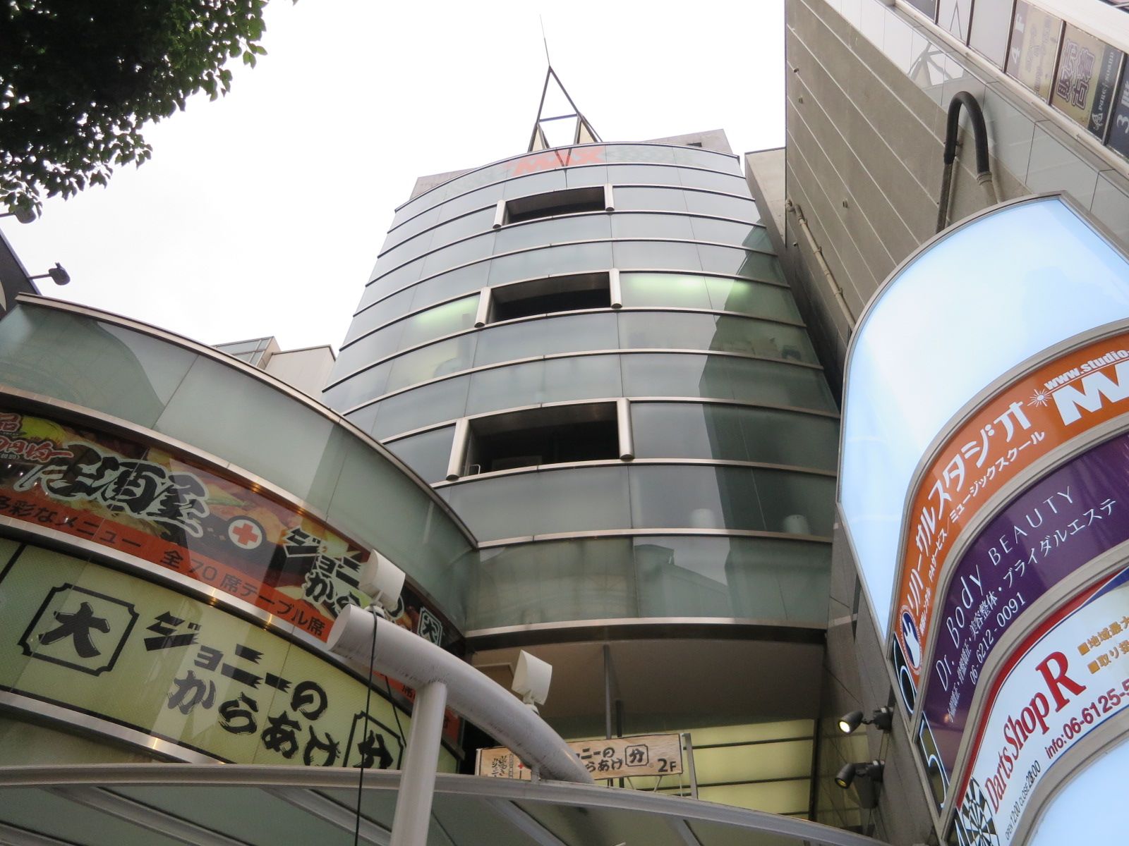 商業テナントが多数入居