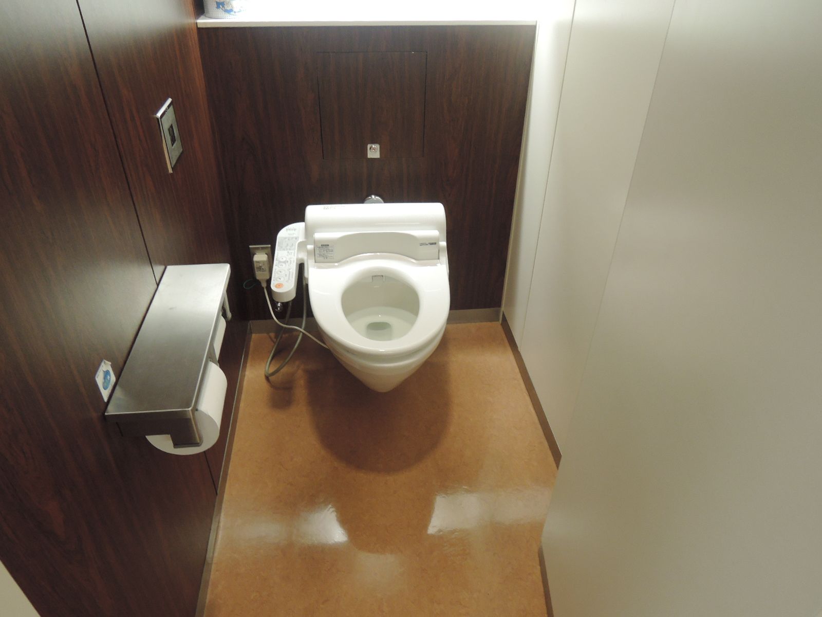 男女別トイレ個室