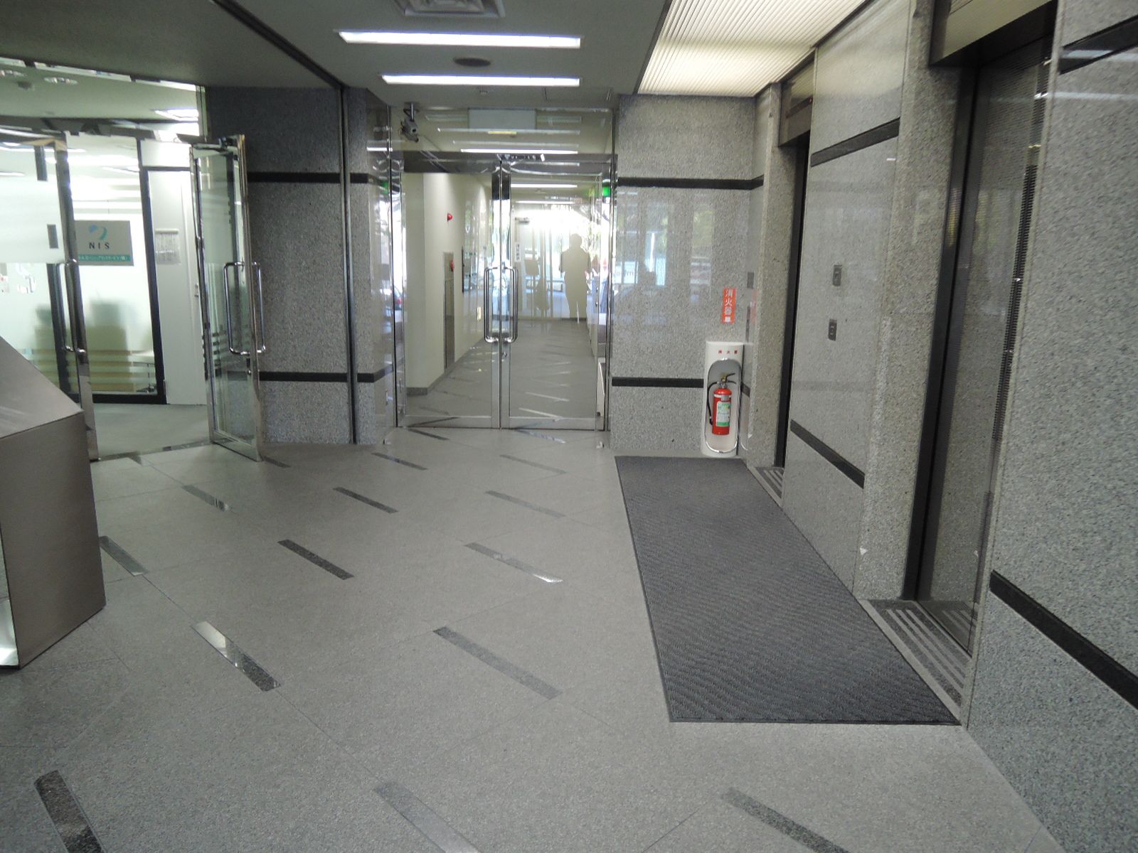 エレベーターホール