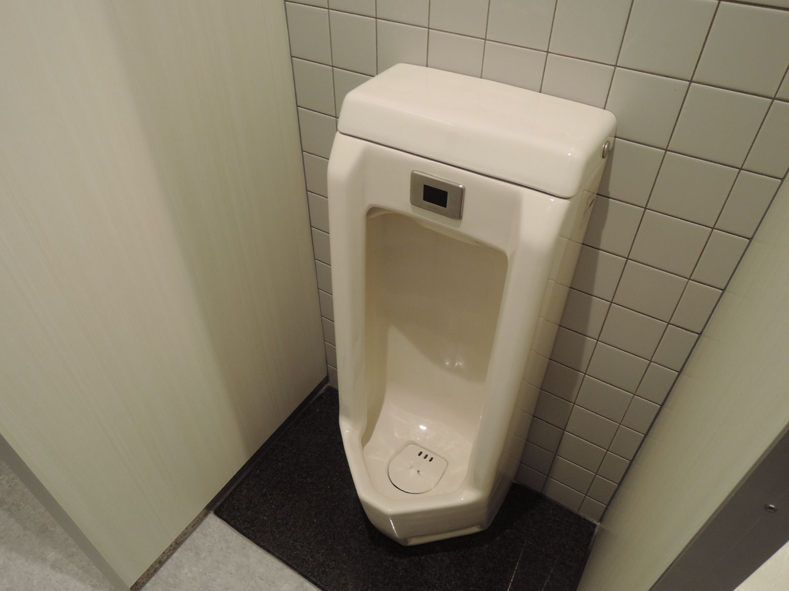 男性用トイレ