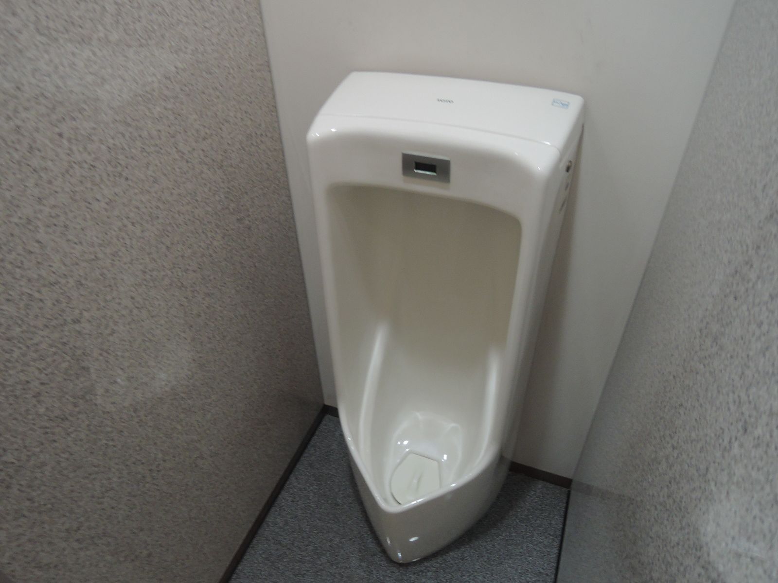 男性用トイレ