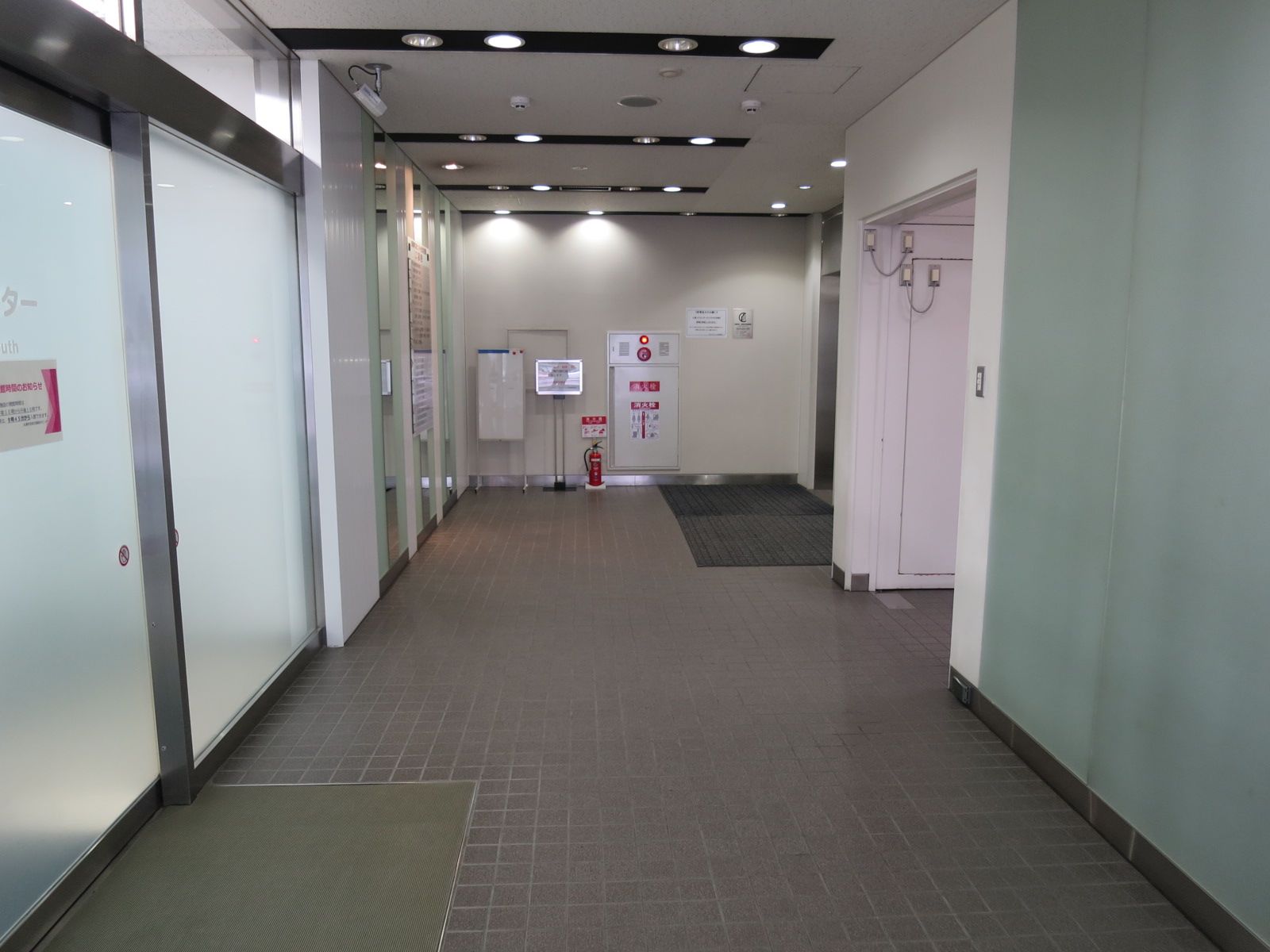 エントランスホール