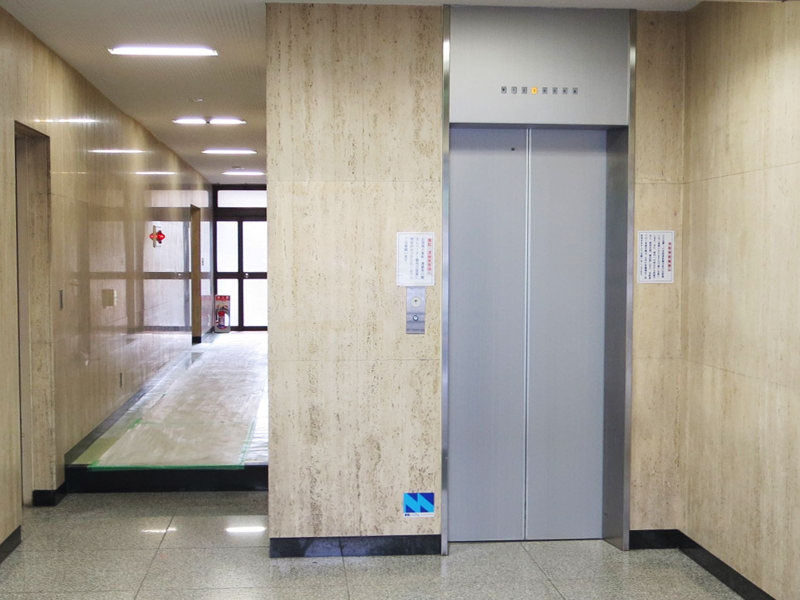 エレベーター