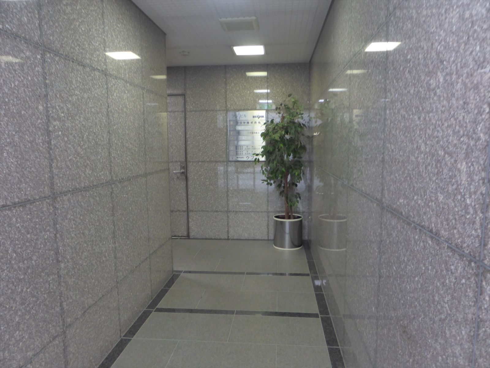エレベーターアプローチ