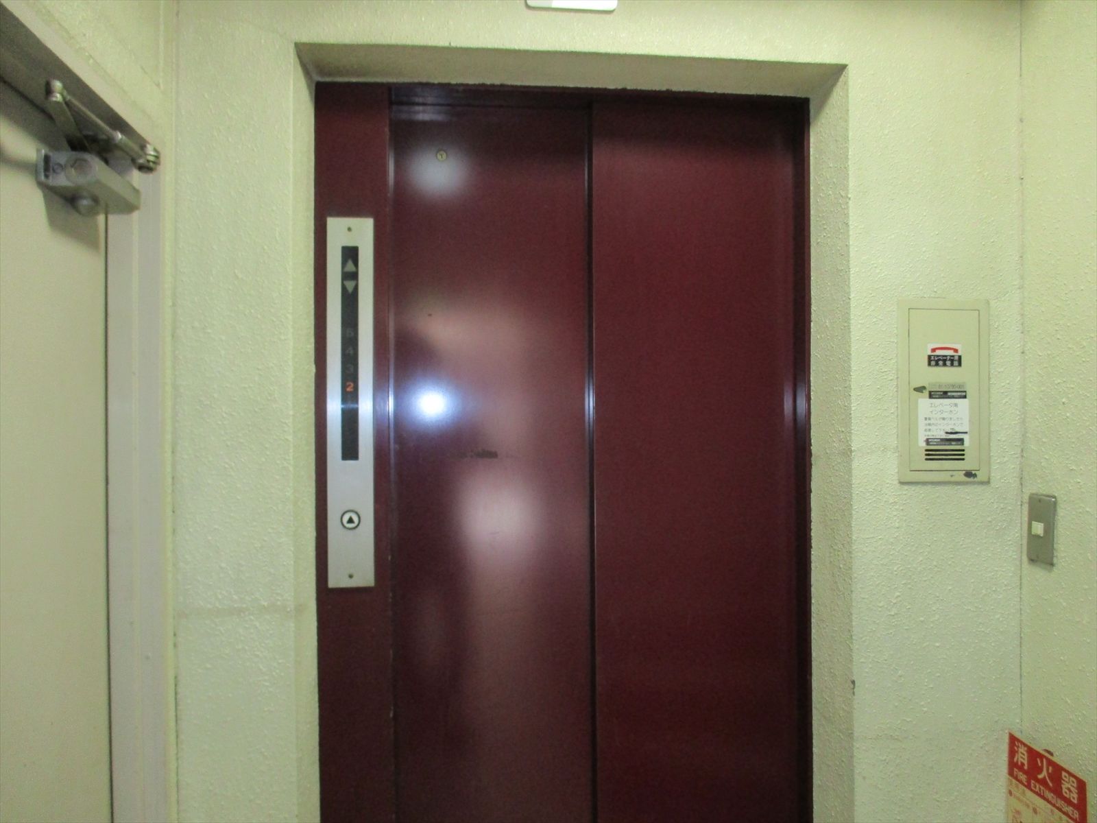 エレベーター1基