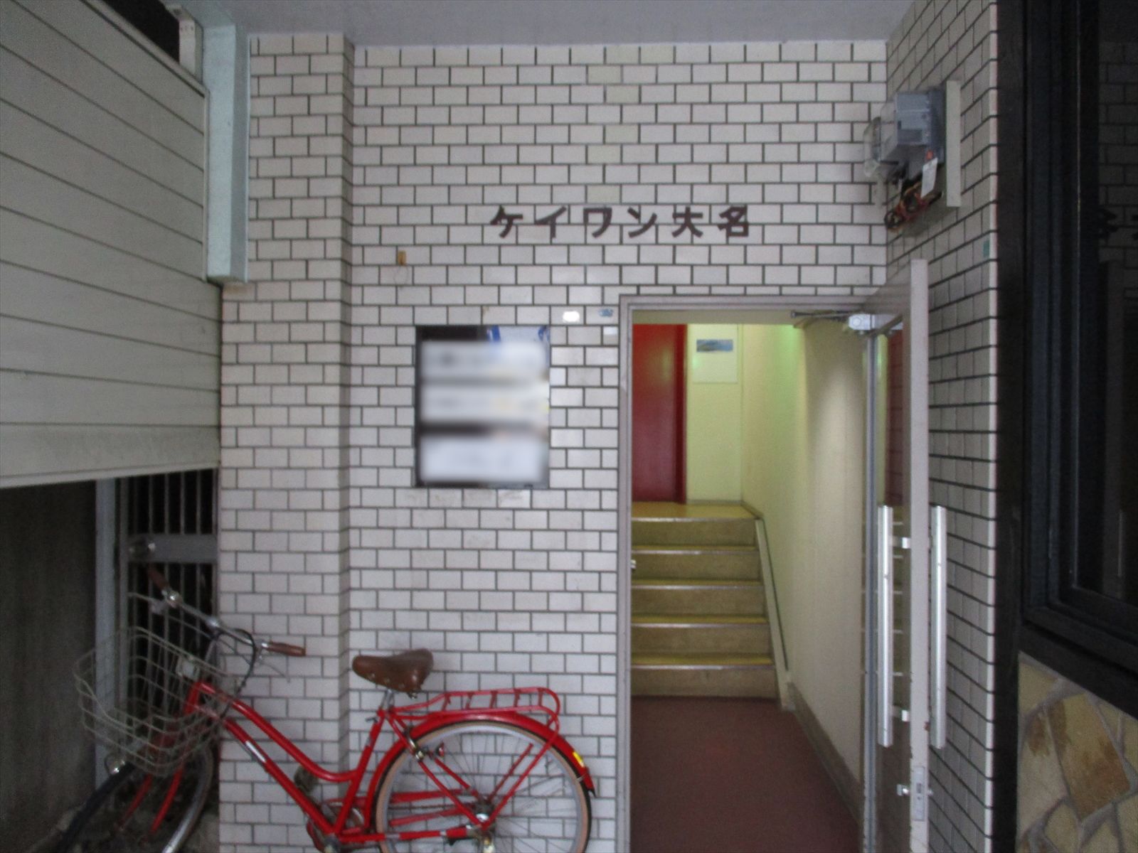 オフィスビルエントランス