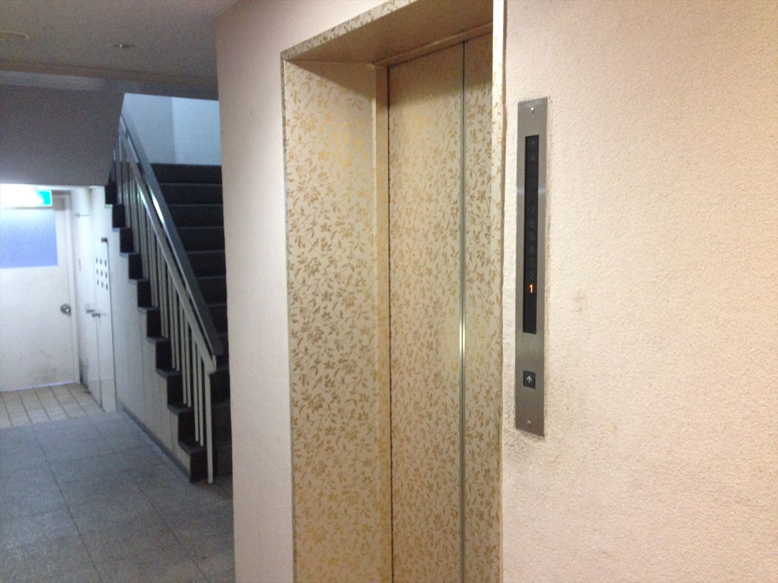 エレベーター