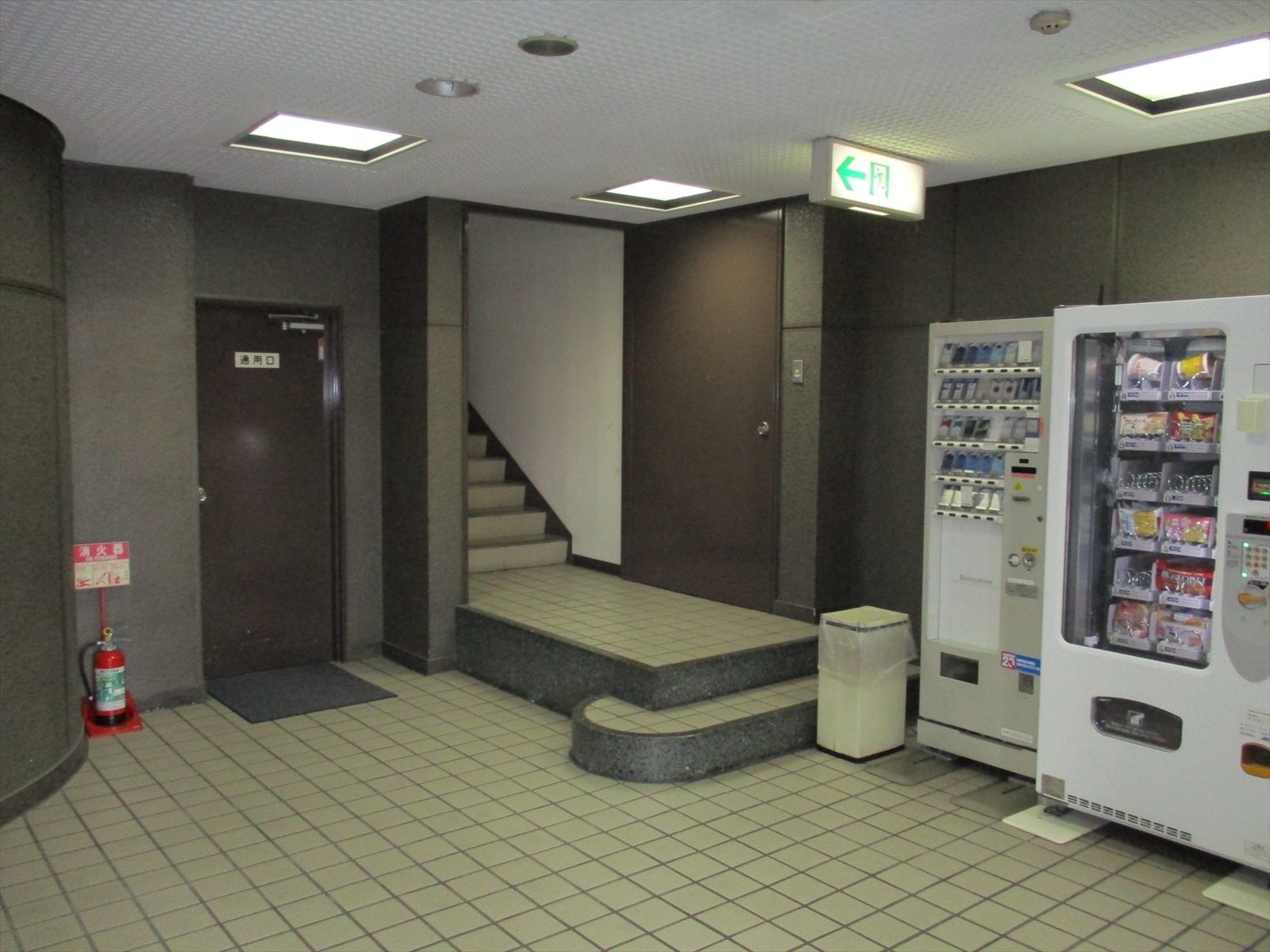 エントランスホール