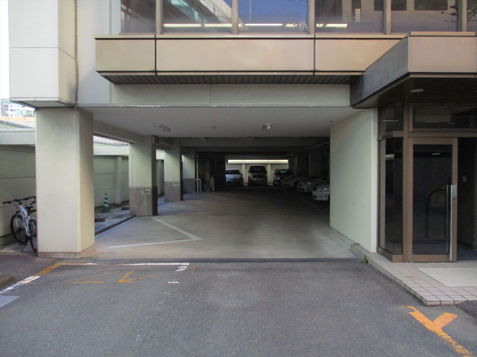 駐車場併設（空き要確認）