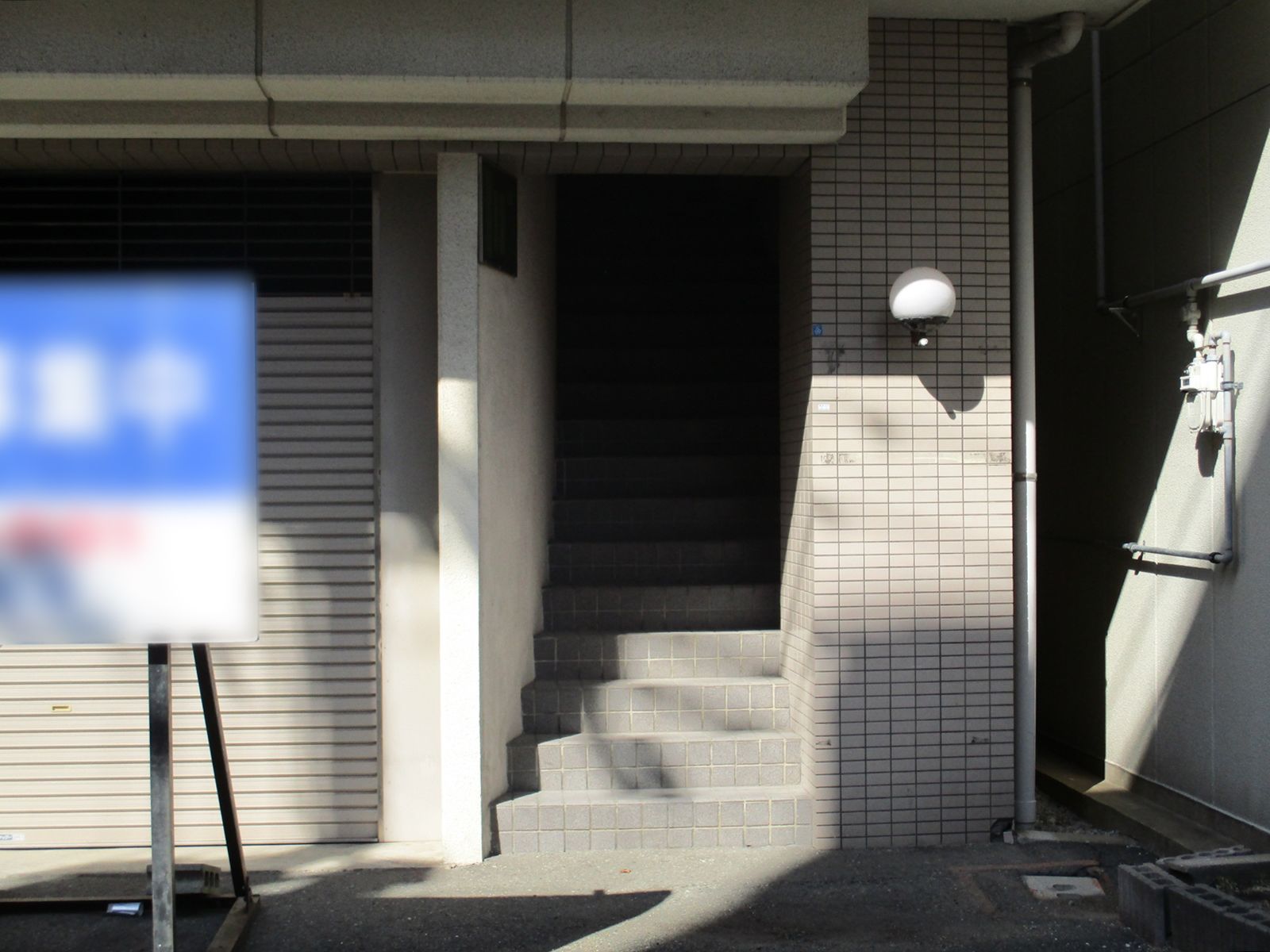 ウエンズ奈良屋ビル外階段