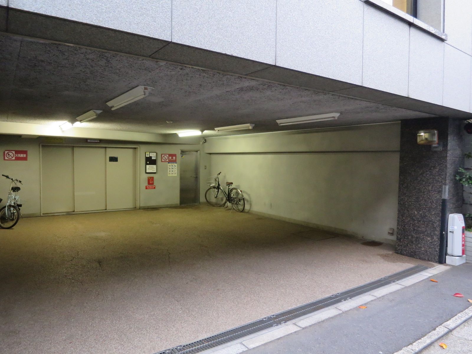 駐車場完備