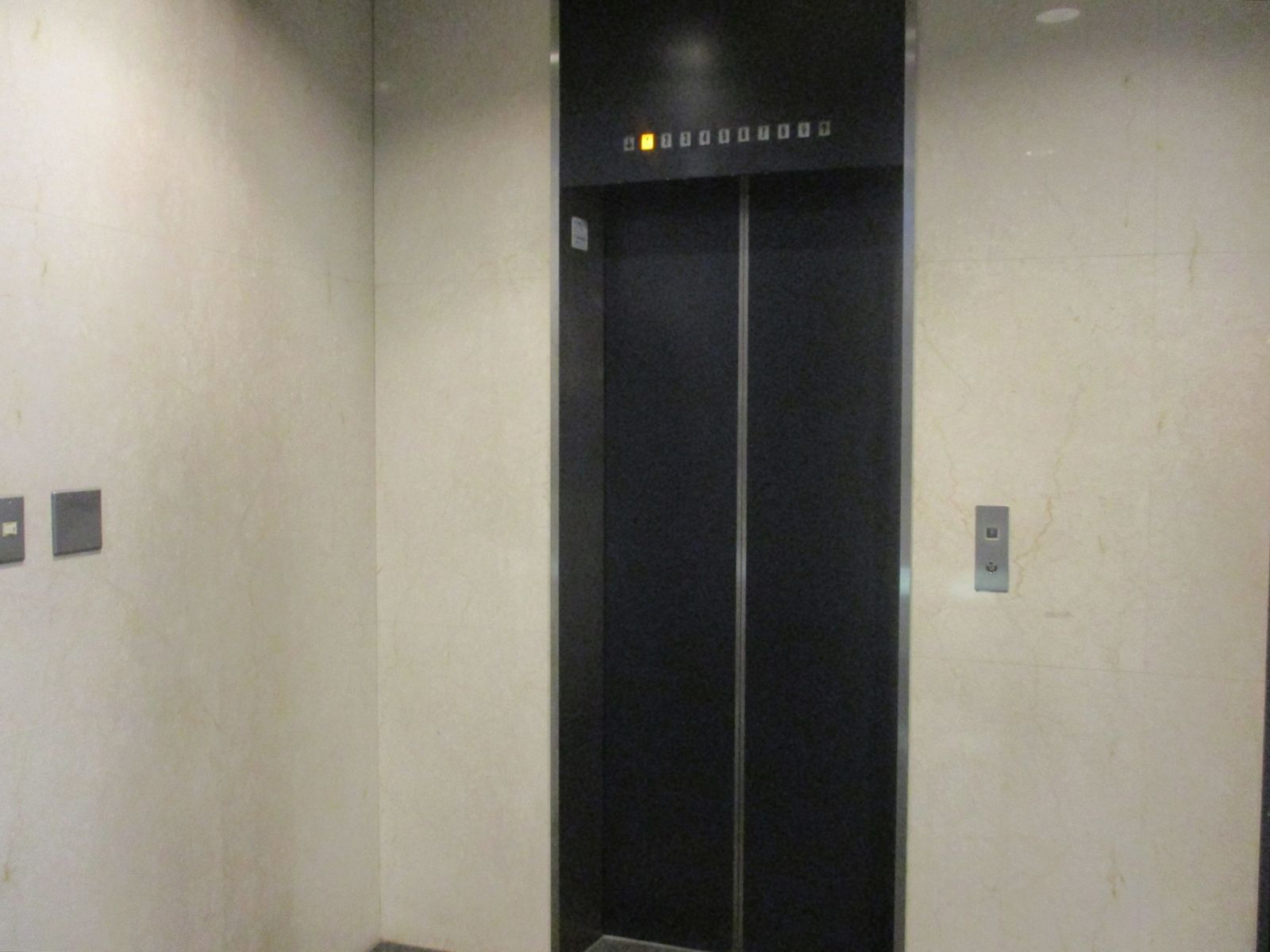 エレベーター