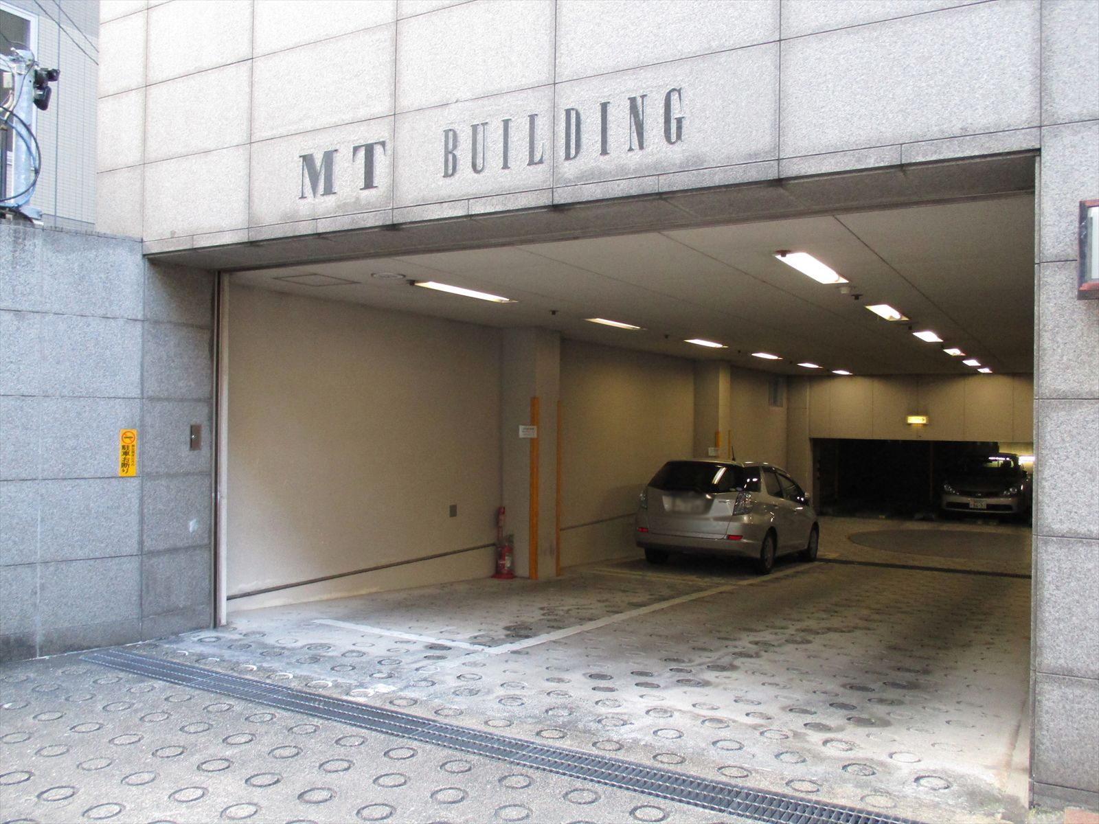 駐車場併設(空き要確認)