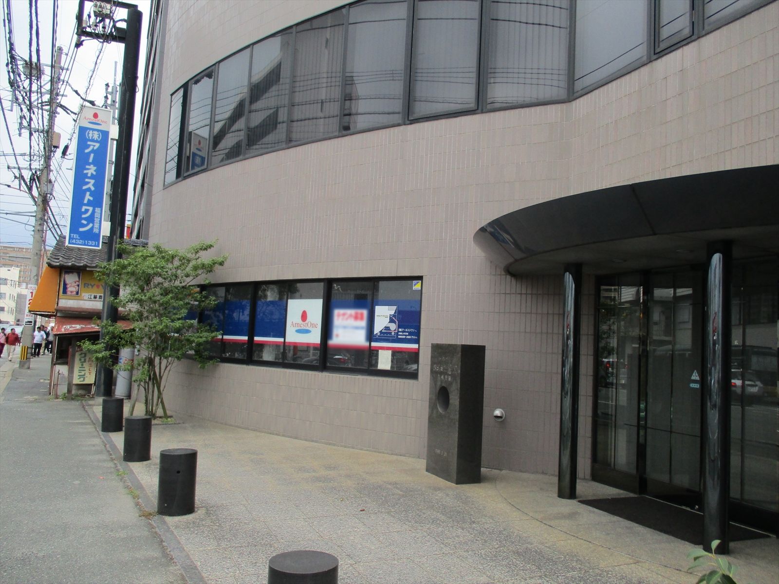 博多駅南店舗入口の様子
