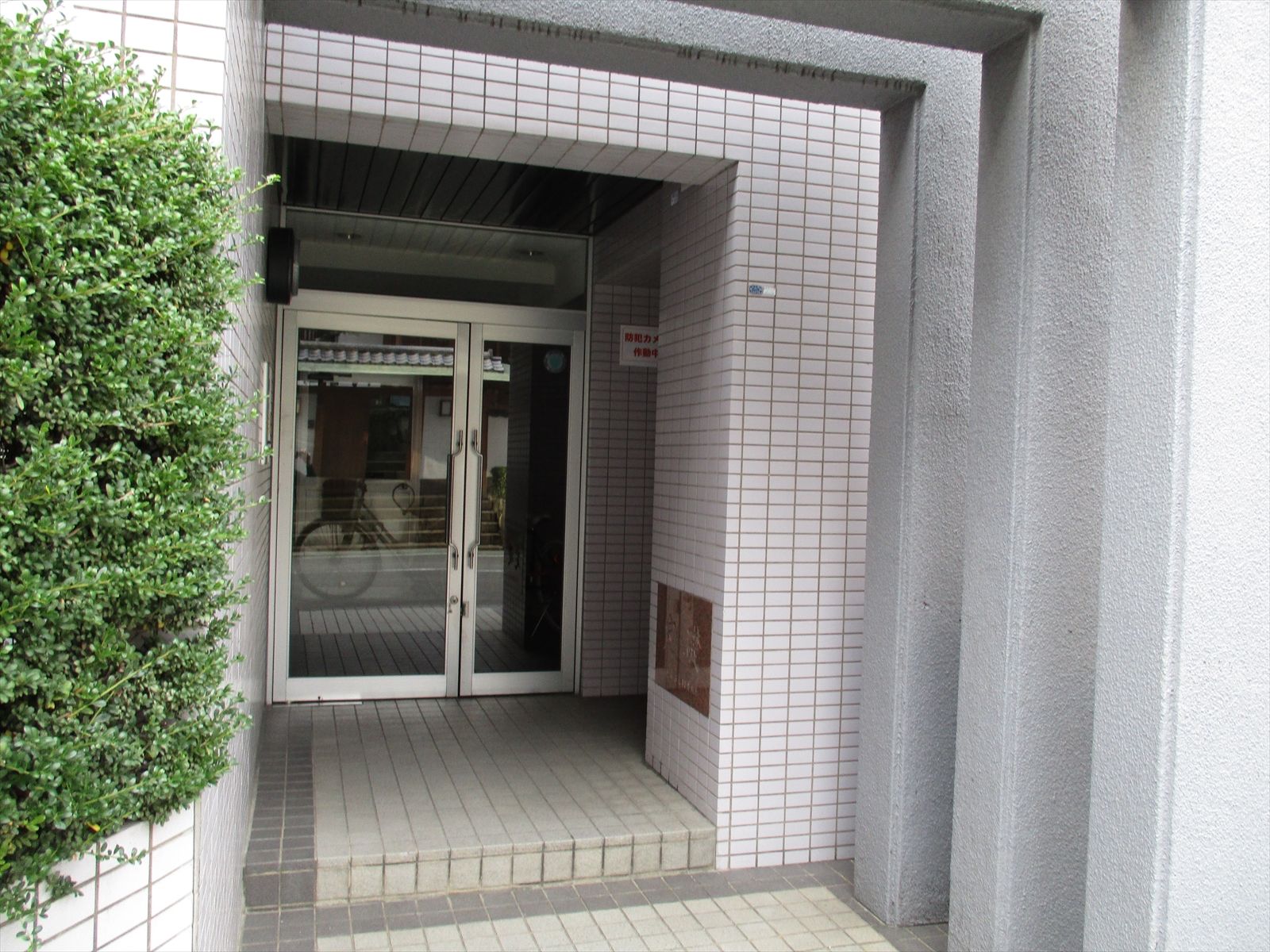 オフィスビルエントランス