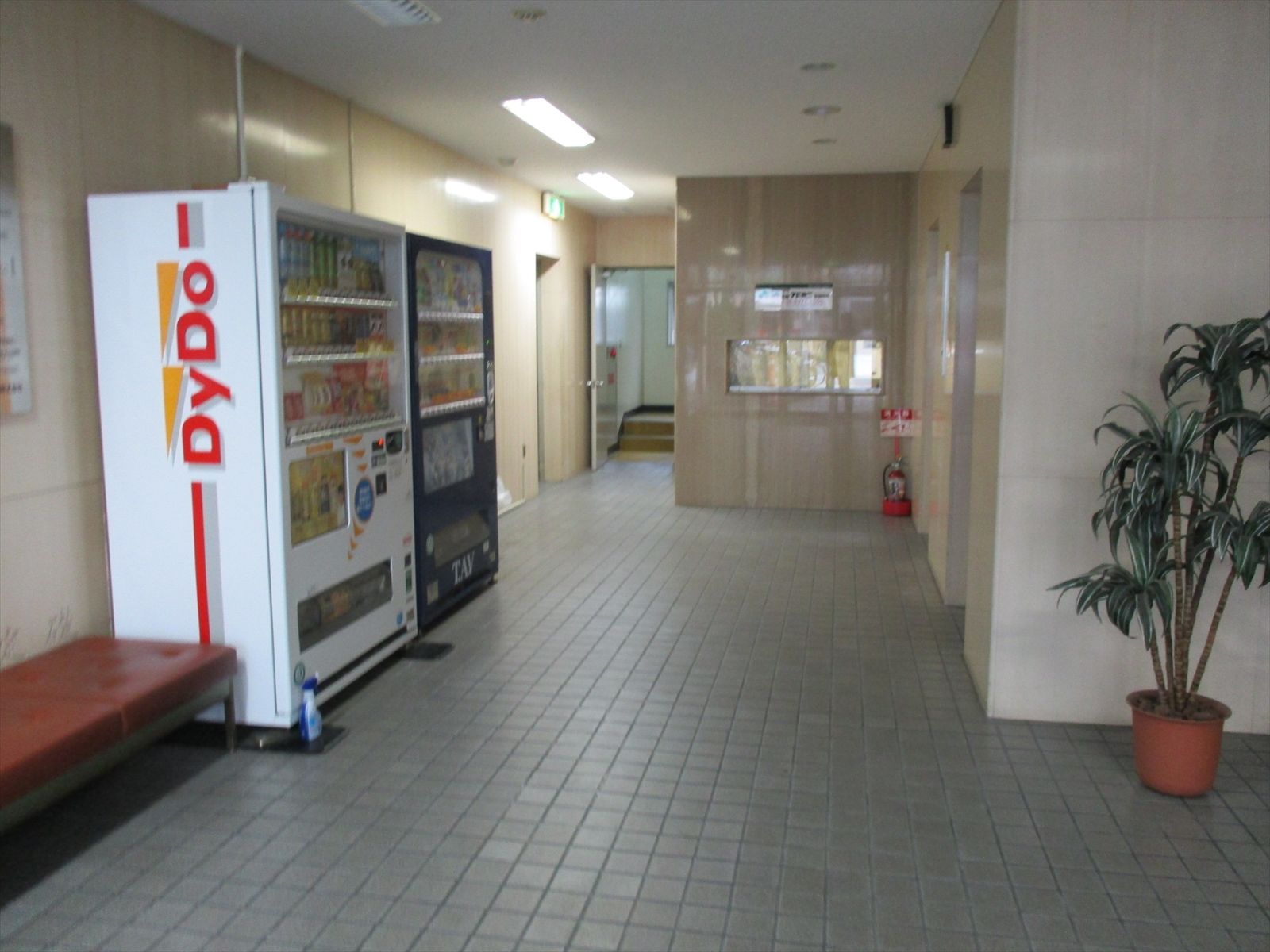 エントランスホール