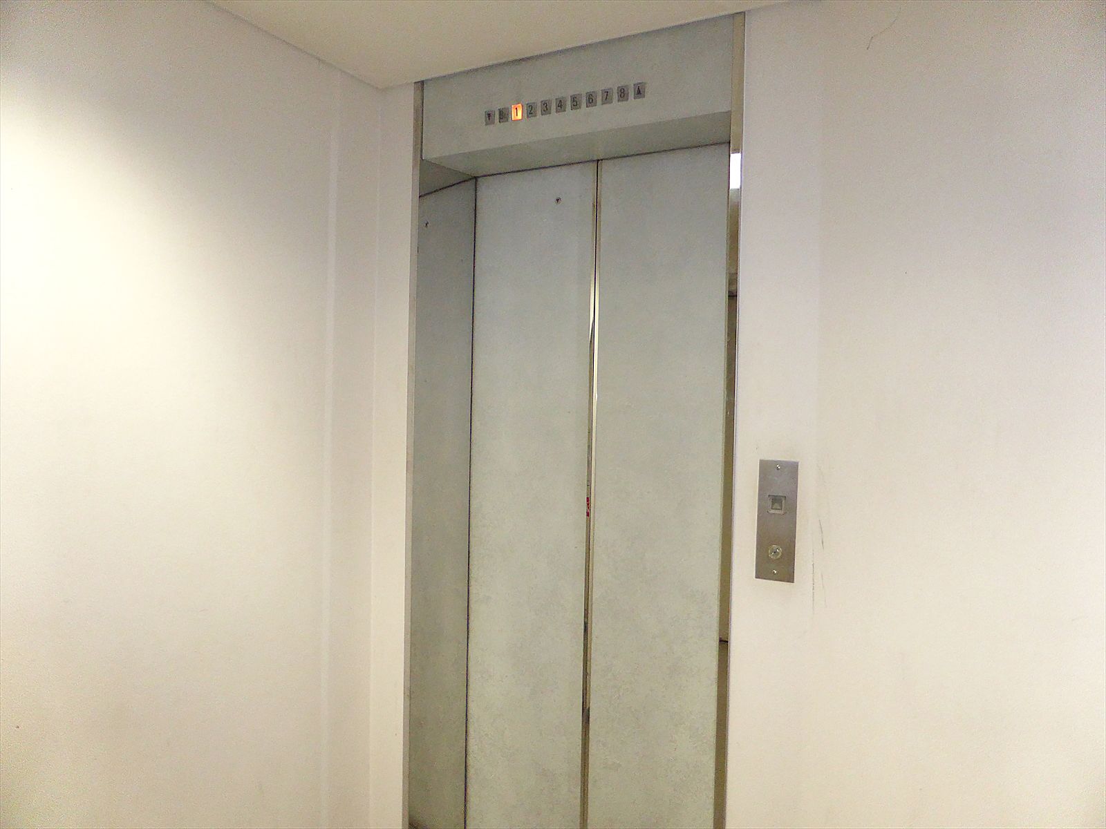 エレベーター