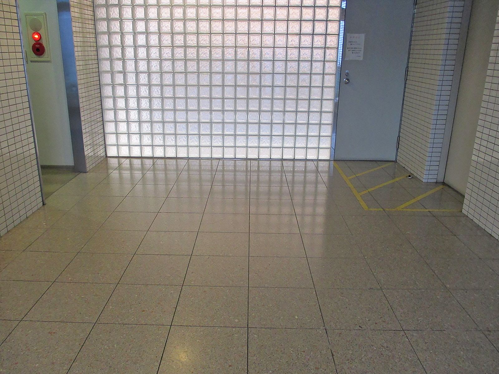 エントランスホール