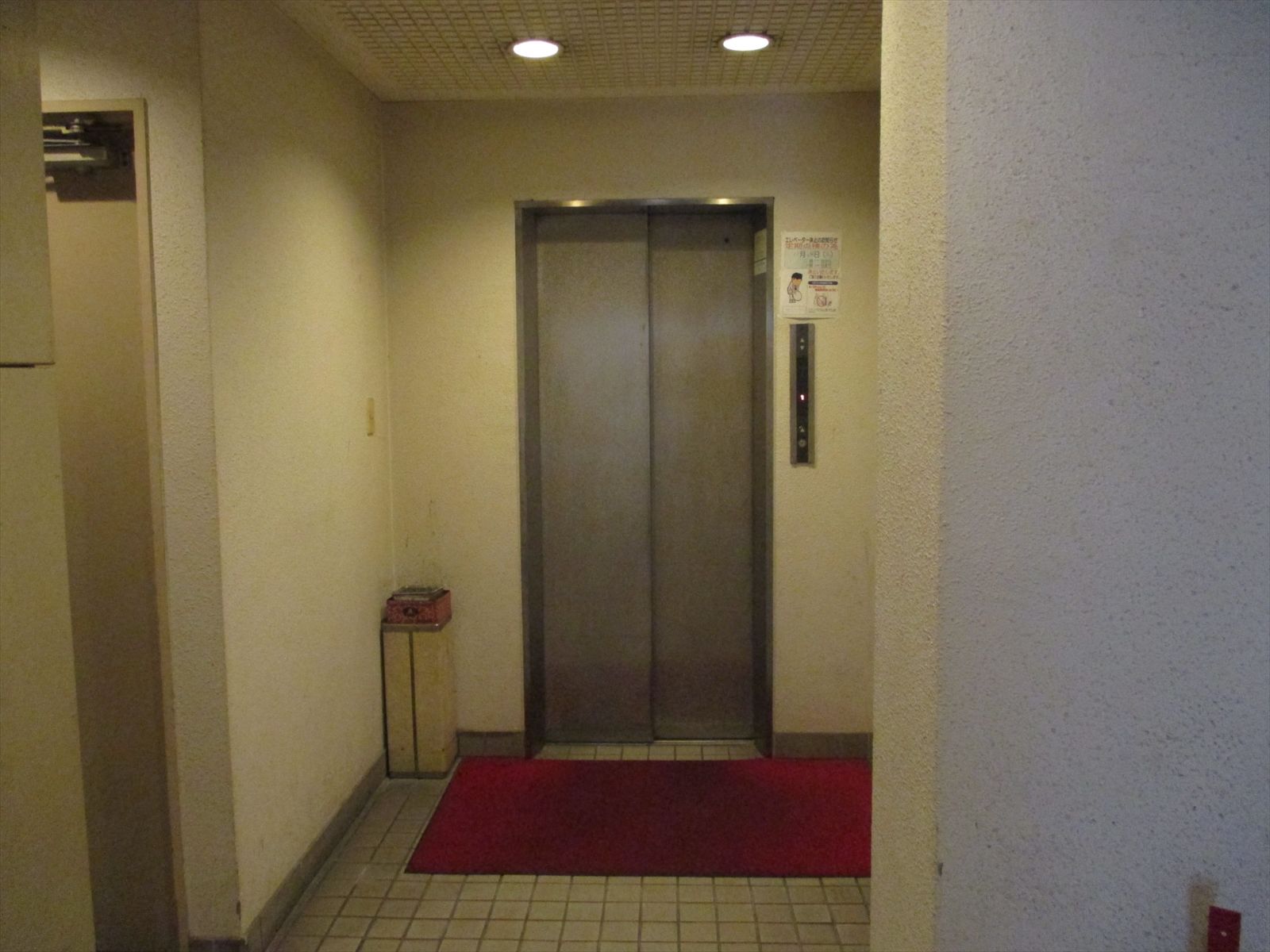 エレベーターホール