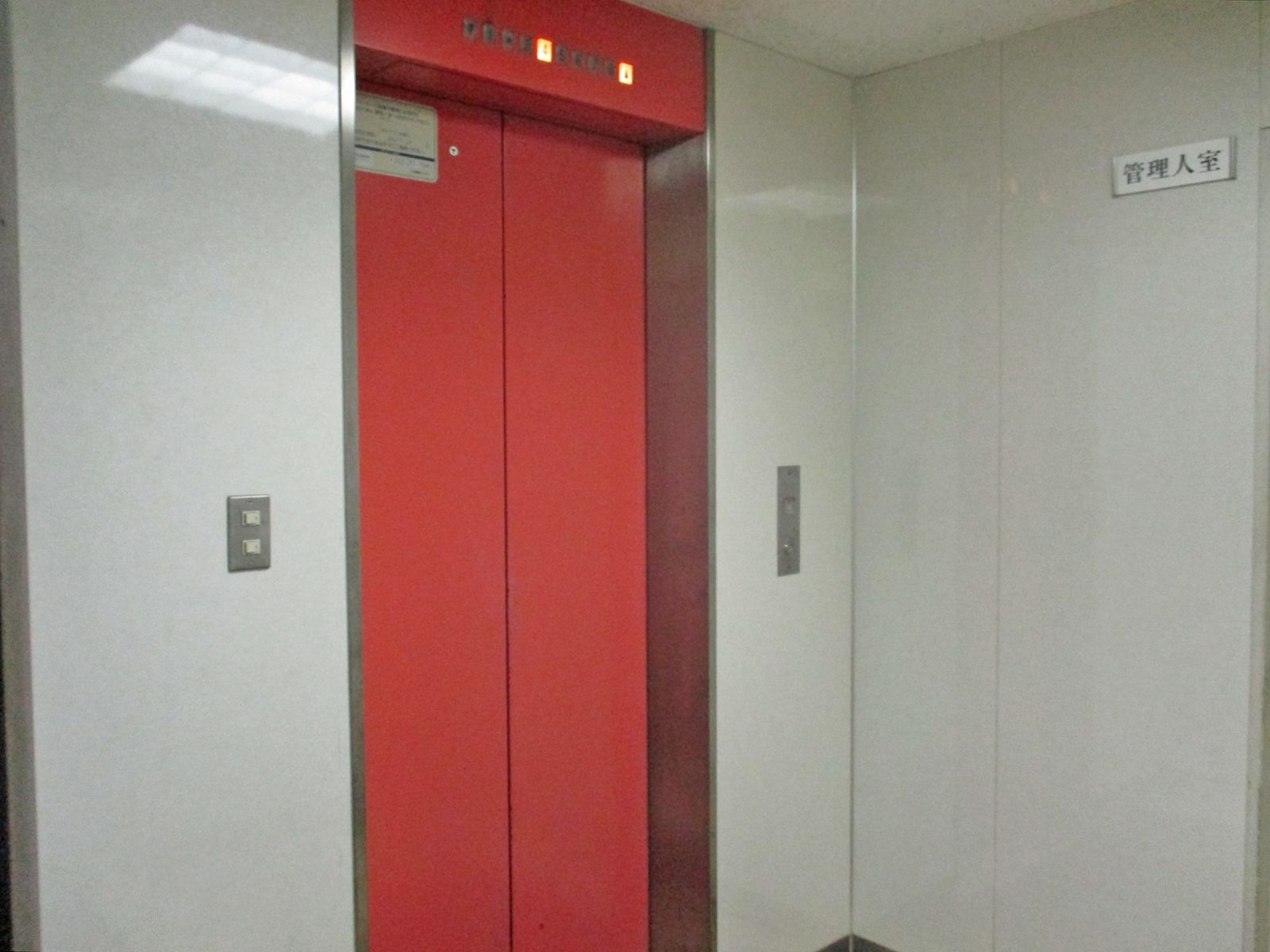 エレベーター(1基)
