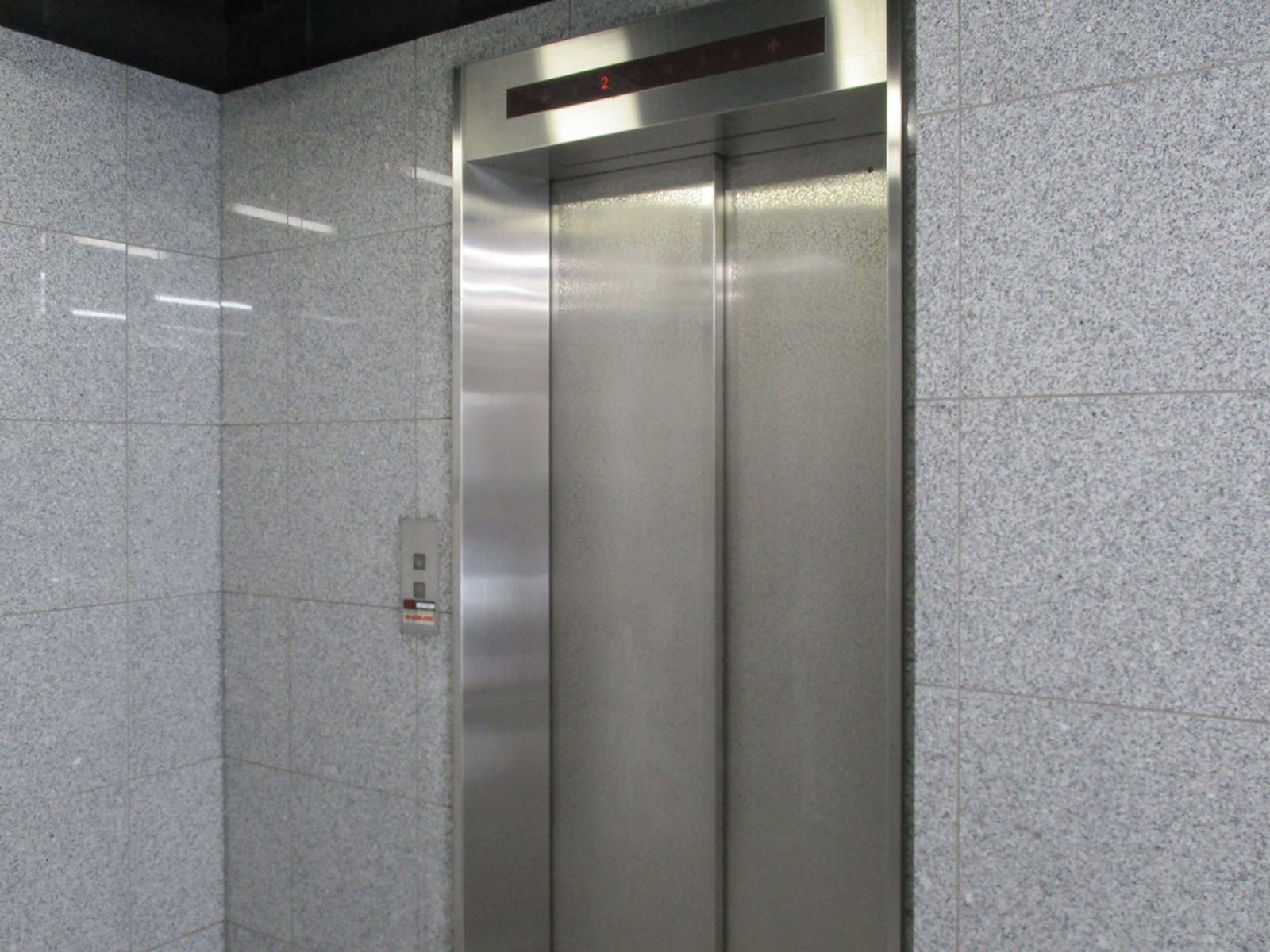 エレベーター(1基)