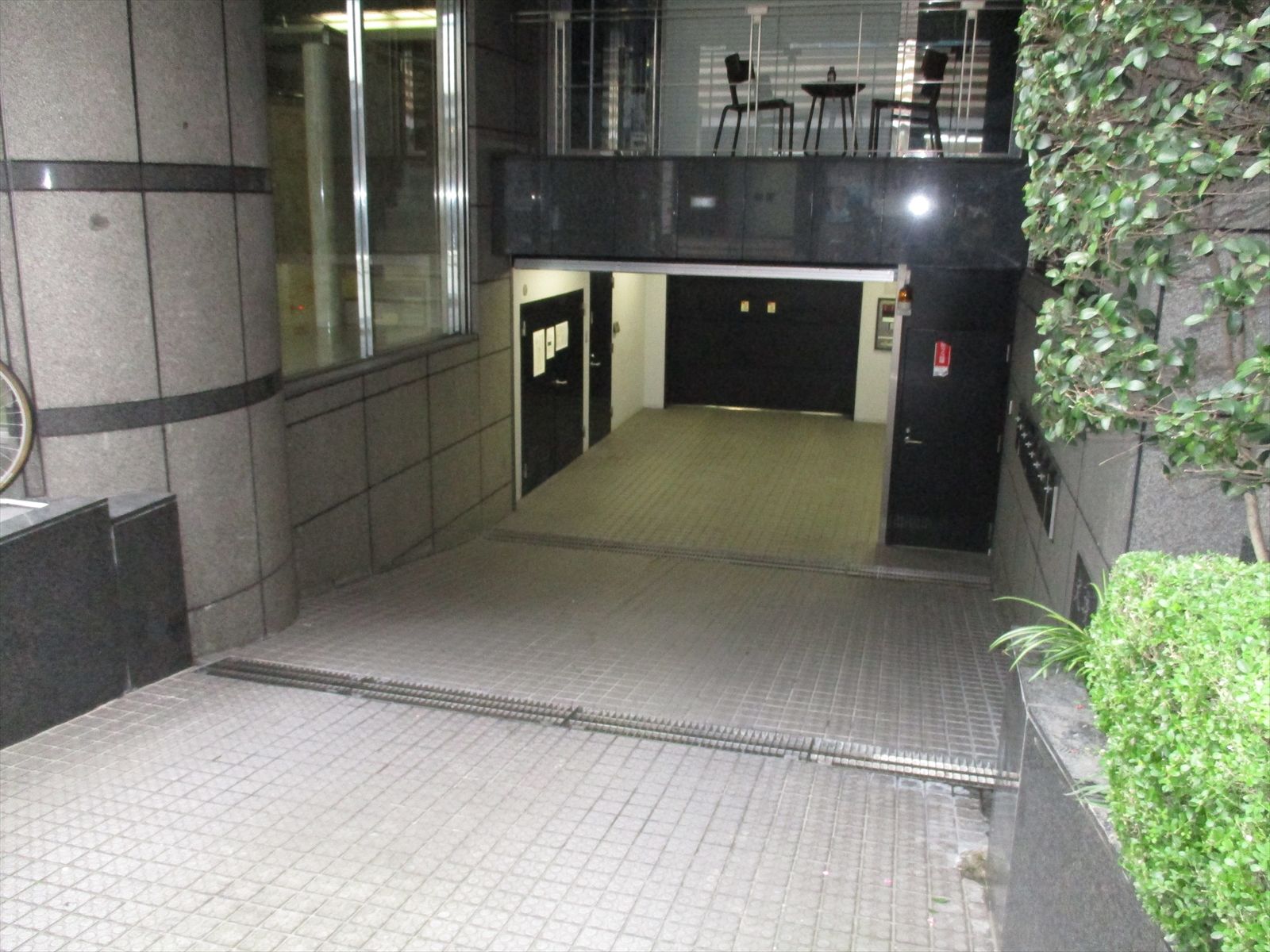 心斎橋サムティビル駐車場