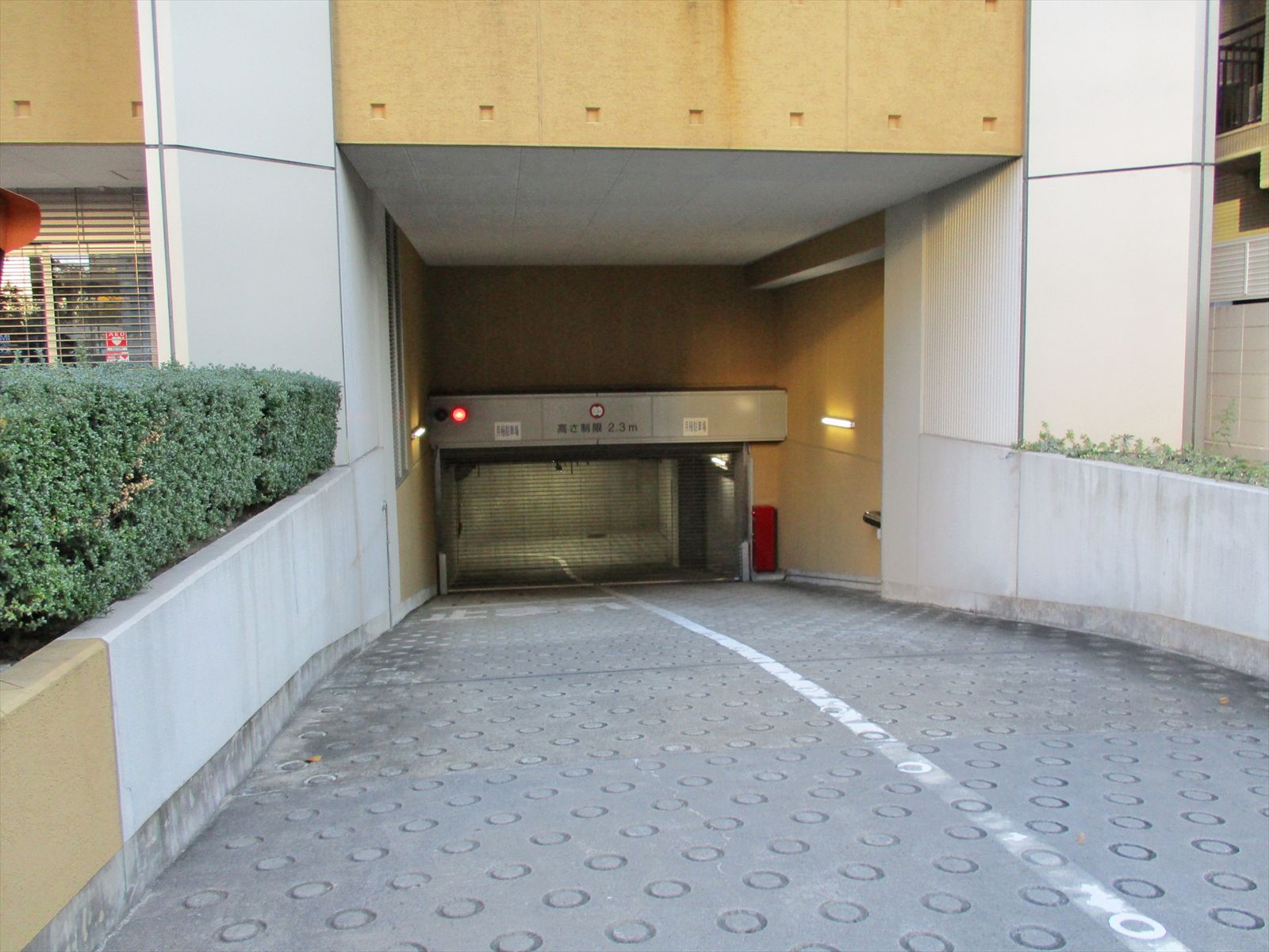 駐車場出入口