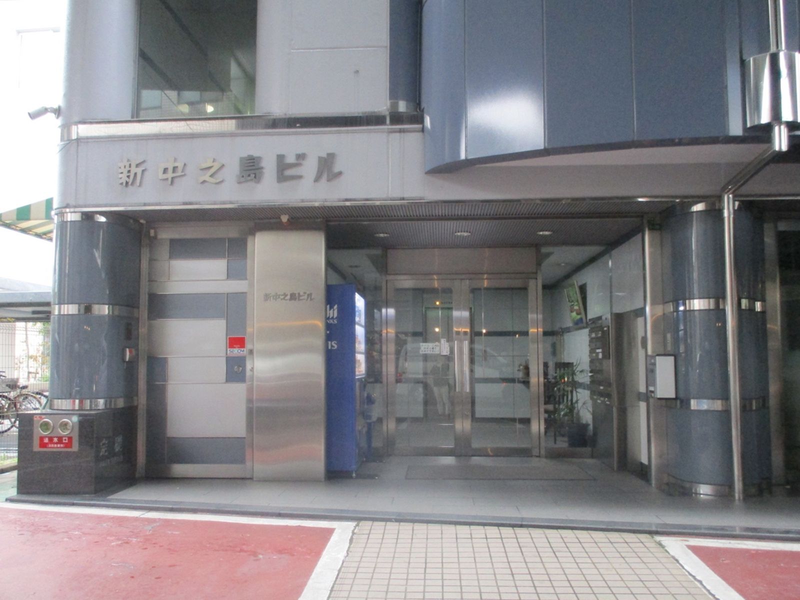 エントランス前の様子