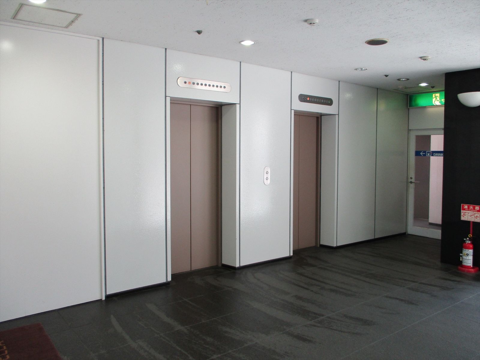 エレベーターホール