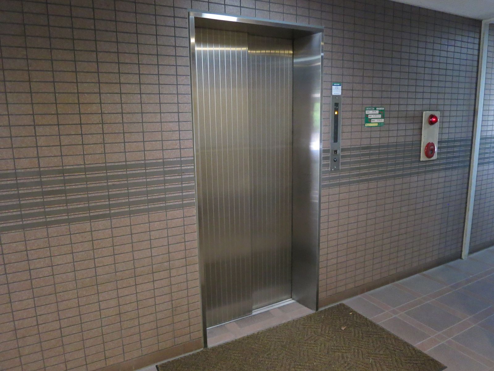エレベーター