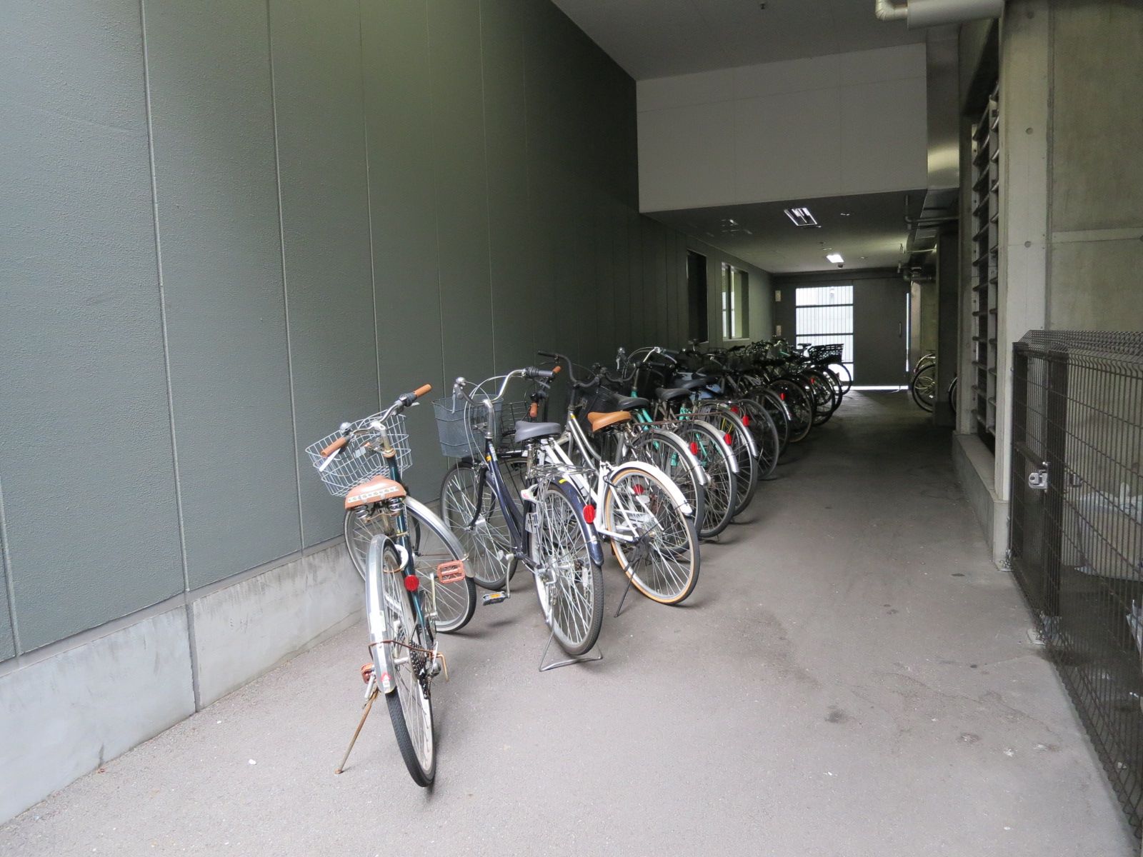 駐輪場併設