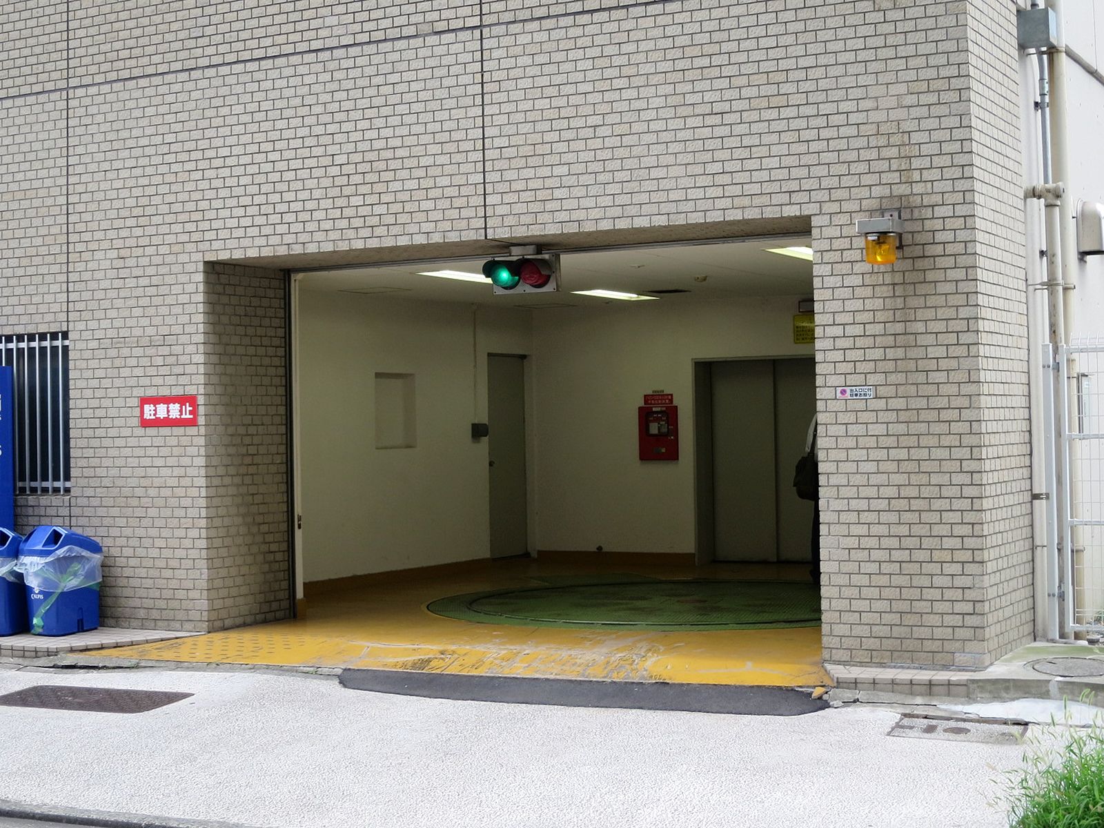 駐車場併設