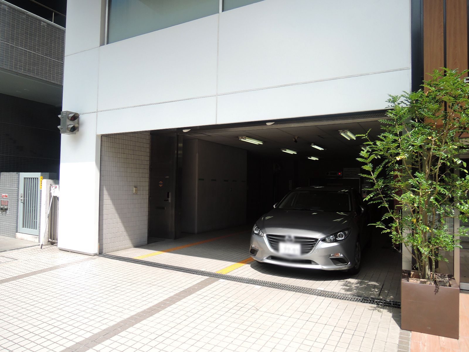駐車場併設