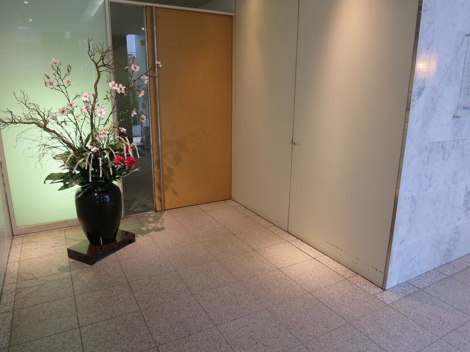 エントランスホール
