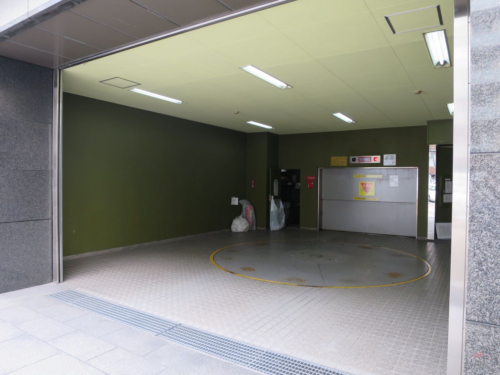 駐車場併設